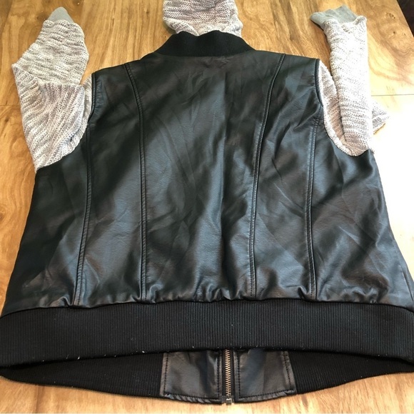 Torrid Womens 0 Black Grey Faux Leather Motorcycle Biker Full Zip Hoodie Jacket - Picture 9 of 10